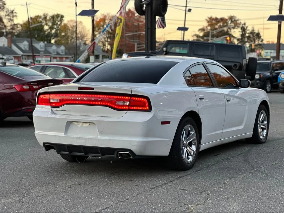 2011 Dodge Charger 7th Gen - Image 5 of 14