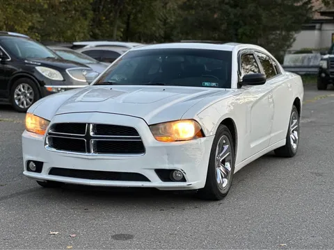 2011 Dodge Charger SE Sedan 4D