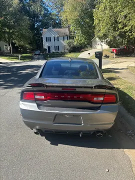 2011 Dodge Charger SE Sedan 4D