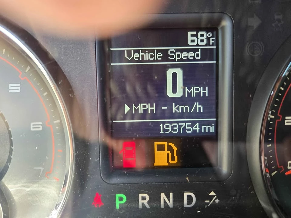 2011 Dodge Charger 7th Gen - Image 2 of 2