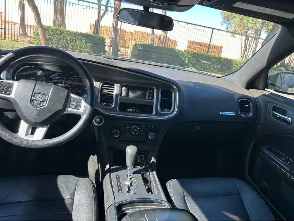 2011 Dodge Charger 7th Gen - Image 9 of 13