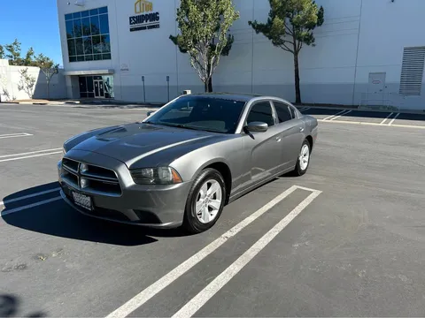 2011 Dodge Charger SE Sedan 4D