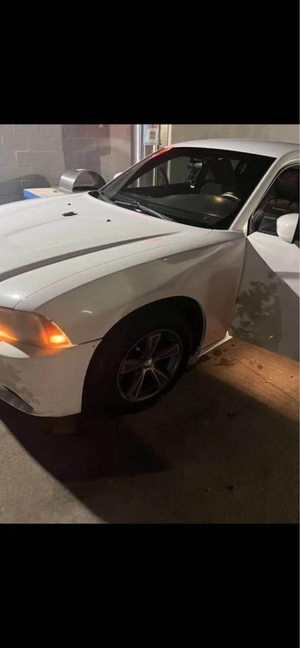 2011 Dodge Charger 7th Gen - Image 4 of 15