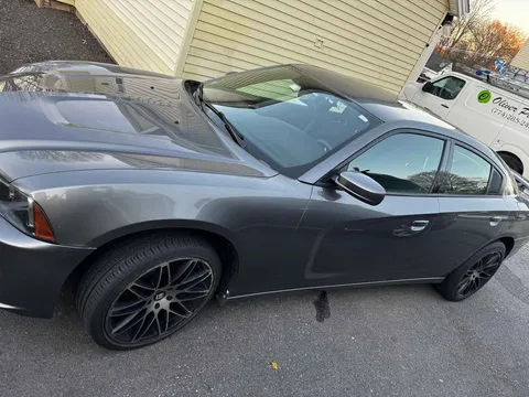 2011 Dodge Charger · SE Sedan 4D