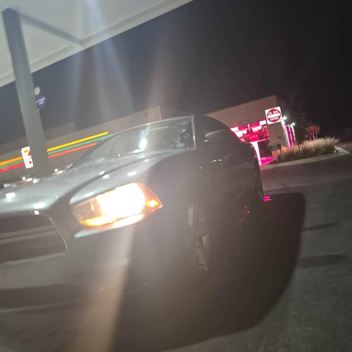 2011 Dodge Charger 7th Gen - Image 2 of 10