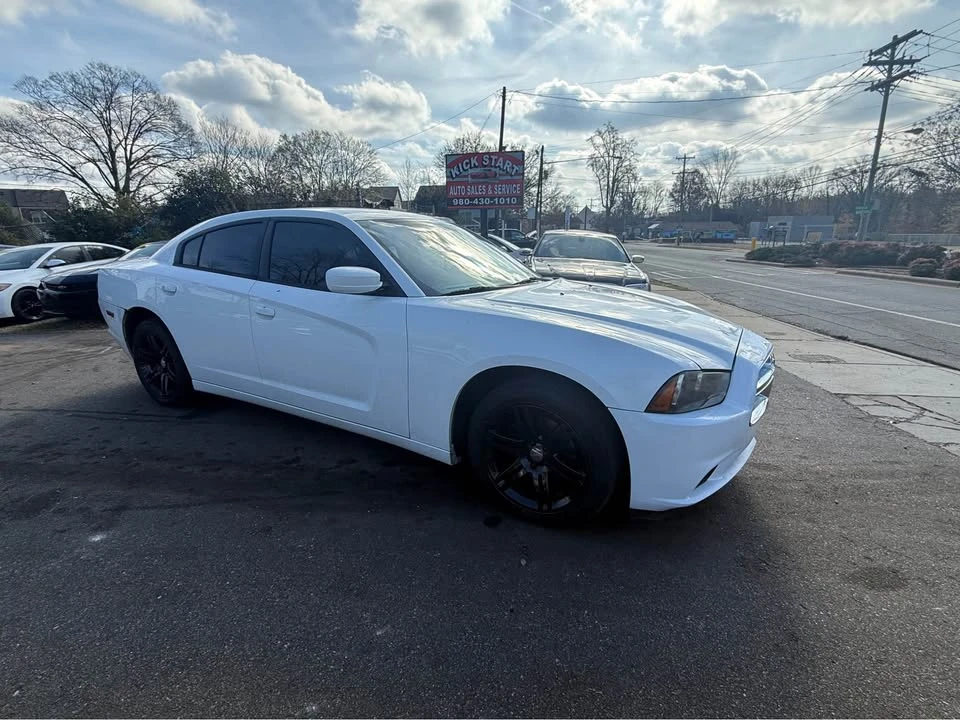 2011 Dodge Charger 7th Gen - Image 3 of 9