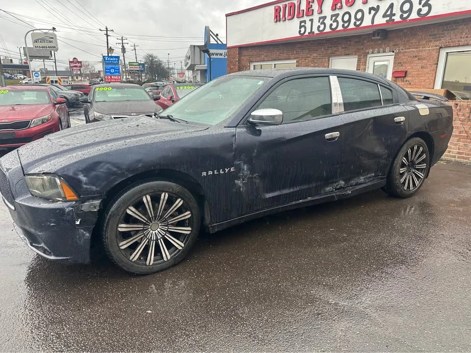 2011 Dodge Charger 7th Gen - Image 2 of 14