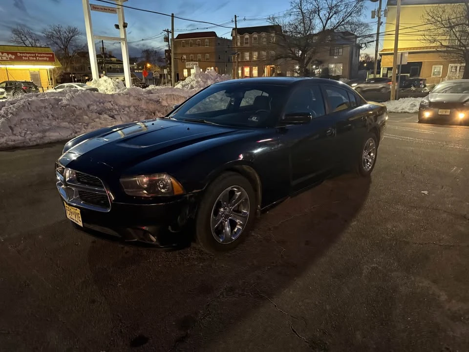 2011 Dodge Charger 7th Gen - Image 8 of 15