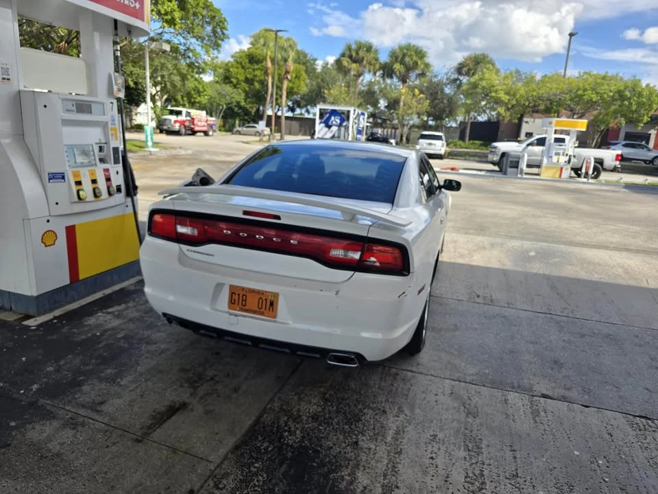 2011 Dodge Charger 7th Gen - Image 5 of 7