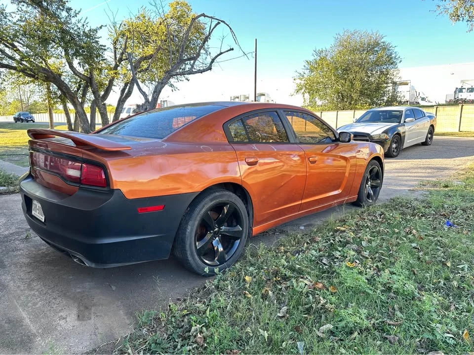 2011 Dodge Charger 7th Gen - Image 3 of 9