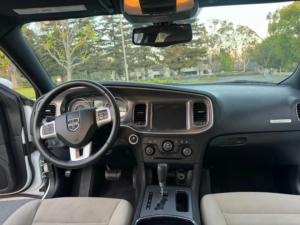 2011 Dodge Charger 7th Gen - Image 16 of 17