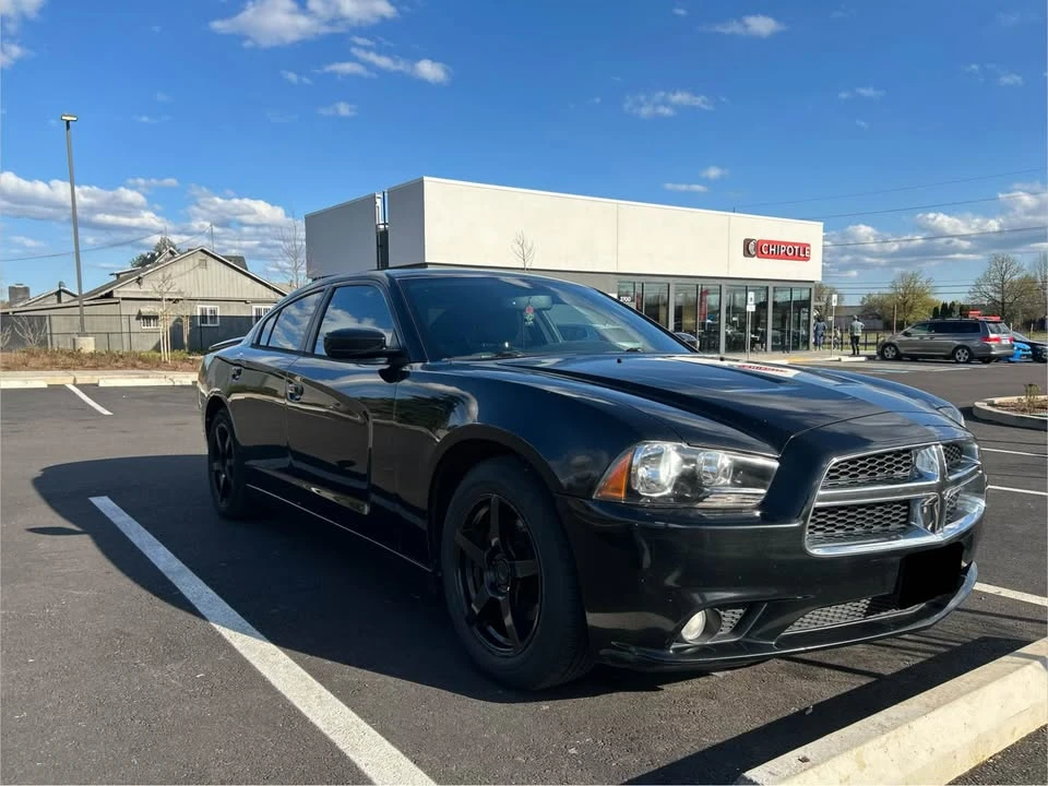 2011 Dodge Charger 7th Gen - Image 2 of 9