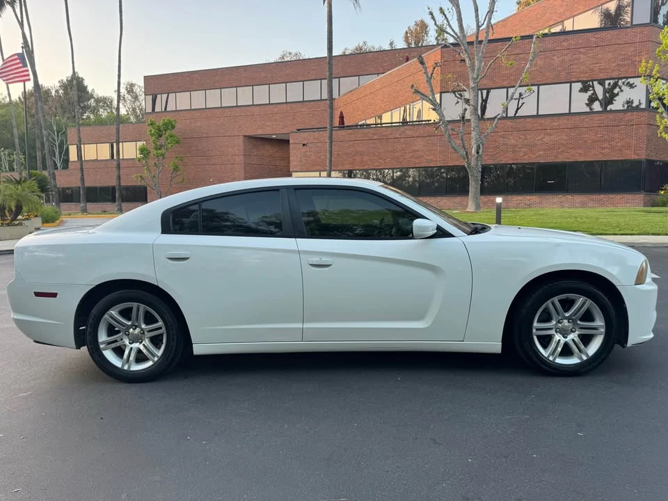 2011 Dodge Charger 7th Gen - Image 6 of 17