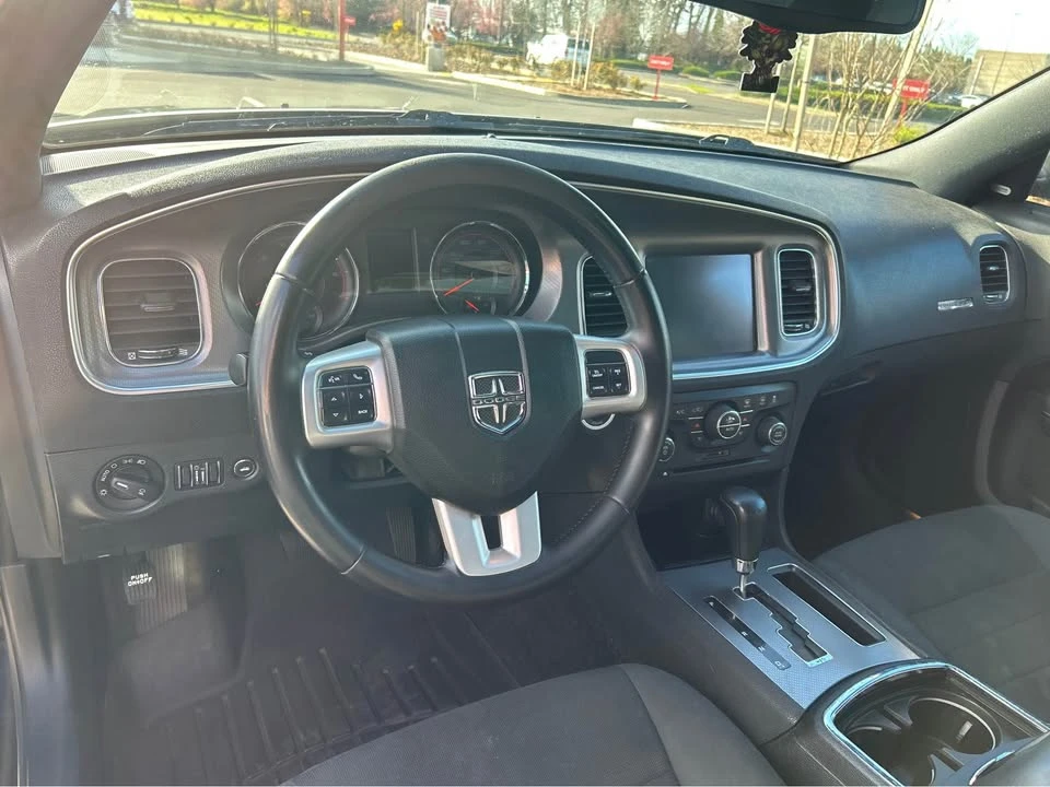 2011 Dodge Charger 7th Gen - Image 7 of 9