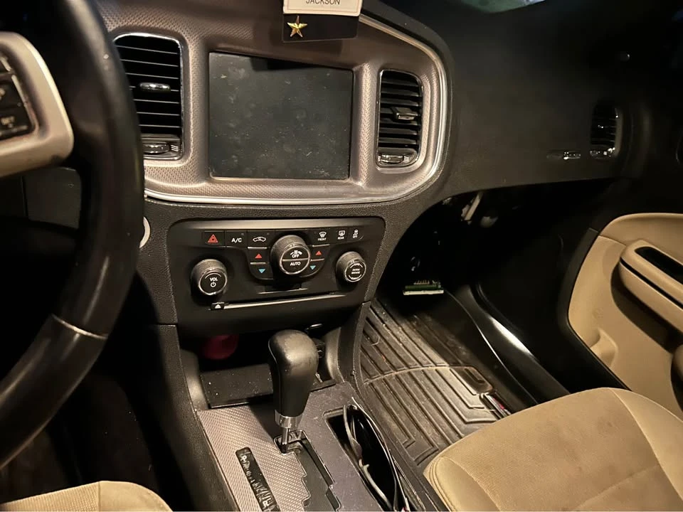 2011 Dodge Charger 7th Gen - Image 5 of 8