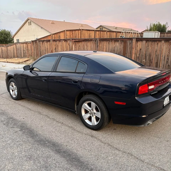 2011 Dodge Charger 7th Gen - Image 5 of 7