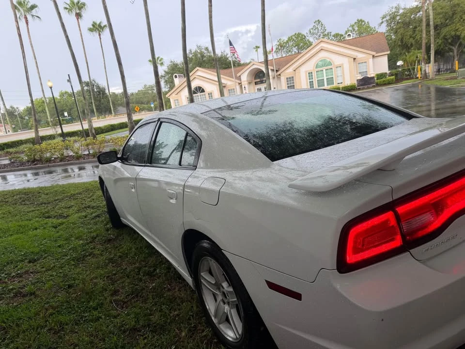 2011 Dodge Charger 7th Gen - Image 3 of 8