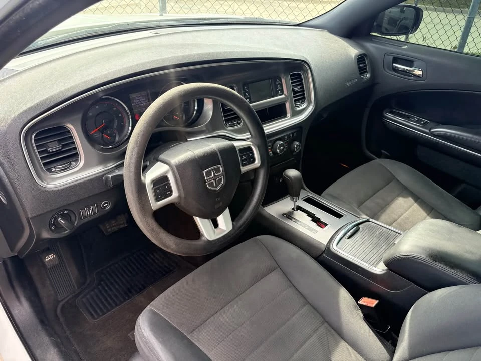 2011 Dodge Charger 7th Gen - Image 5 of 6