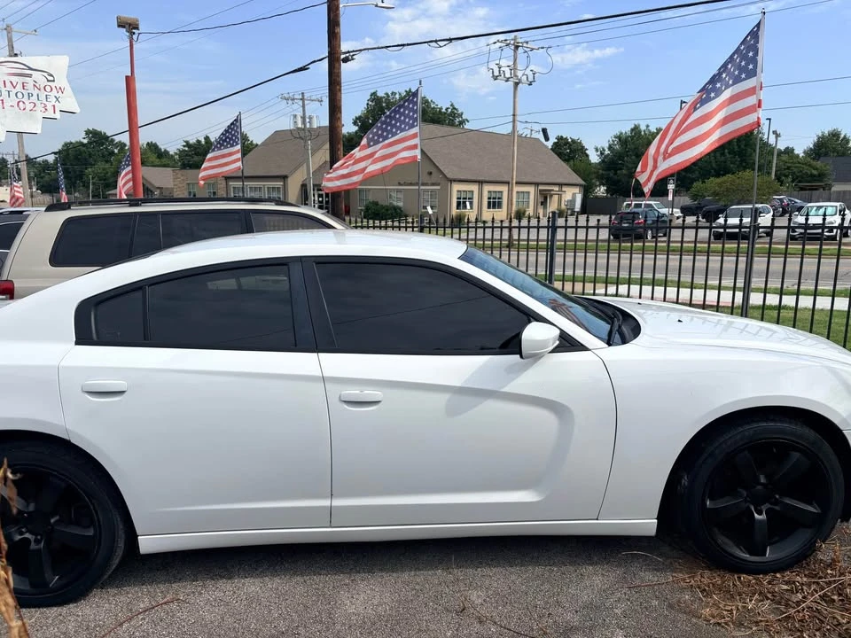 2011 Dodge Charger 7th Gen - Image 3 of 6