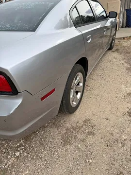 2011 Dodge Charger SE Sedan 4D
