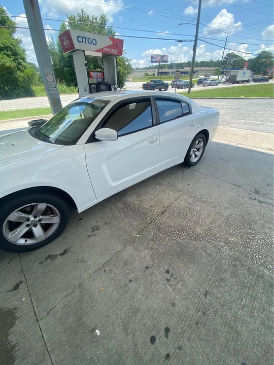 2011 Dodge Charger 7th Gen - Image 2 of 7