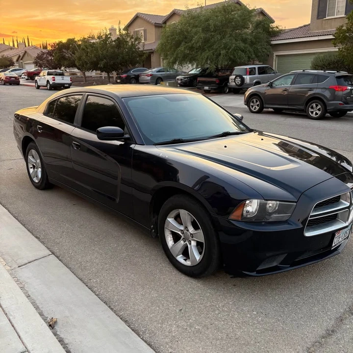 2011 Dodge Charger 7th Gen - Image 3 of 7