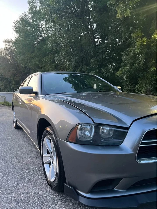 2011 Dodge Charger 7th Gen - Image 2 of 12