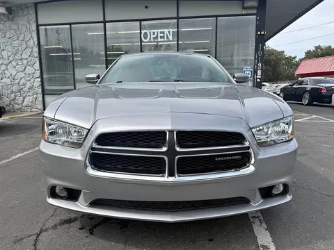 2011 Dodge Charger SE Sedan 4D