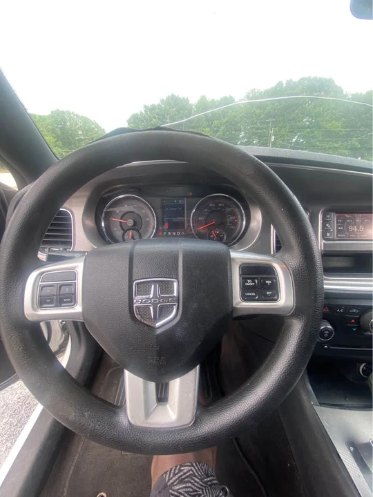 2011 Dodge Charger 7th Gen - Image 4 of 7