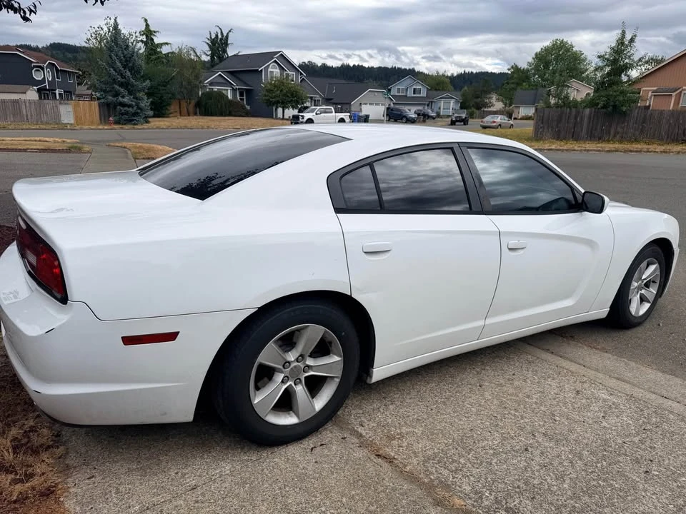 2011 Dodge Charger 7th Gen - Image 4 of 15