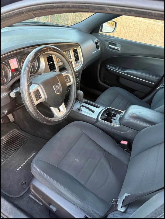 2011 Dodge Charger 7th Gen - Image 6 of 7