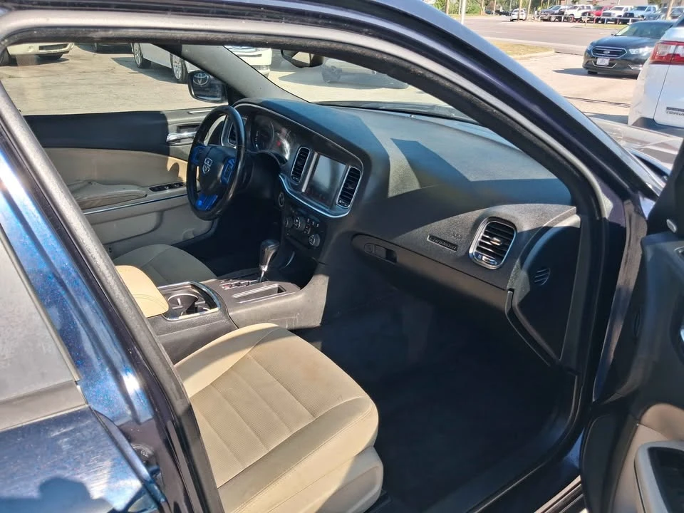 2011 Dodge Charger 7th Gen - Image 6 of 7