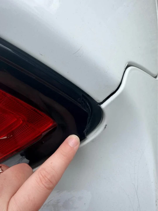 2011 Dodge Charger 7th Gen - Image 9 of 15