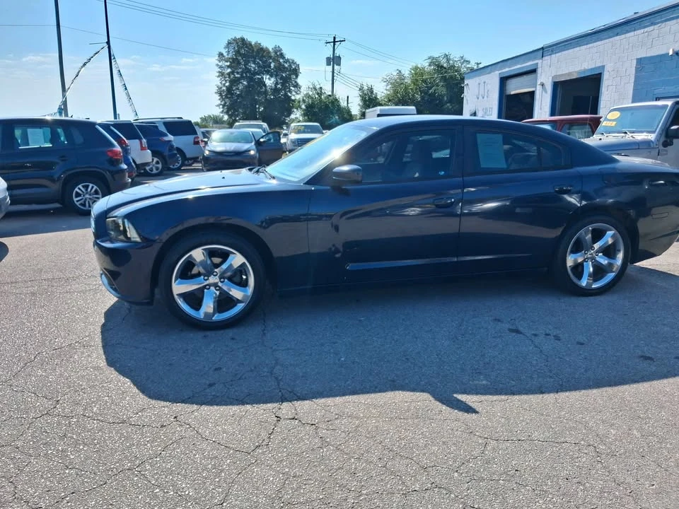 2011 Dodge Charger 7th Gen - Image 3 of 7