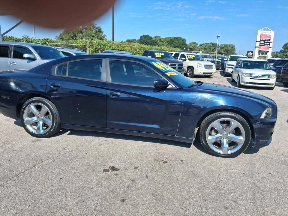 2011 Dodge Charger 7th Gen - Image 4 of 7