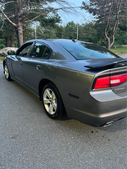 2011 Dodge Charger 7th Gen - Image 4 of 12