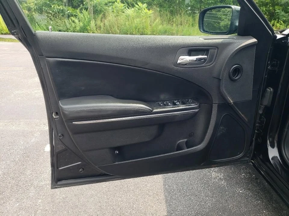 2011 Dodge Charger 7th Gen - Image 11 of 20
