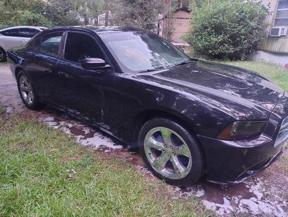 2011 Dodge Charger 7th Gen - Image 2 of 8