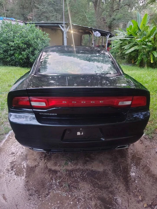 2011 Dodge Charger 7th Gen - Image 4 of 8