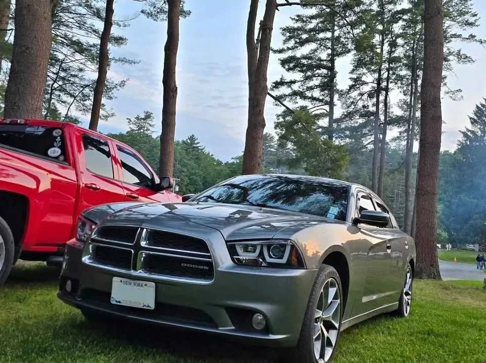 2011 Dodge Charger 7th Gen - Image 2 of 10