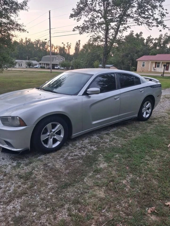 2011 Dodge Charger 7th Gen - Image 3 of 4