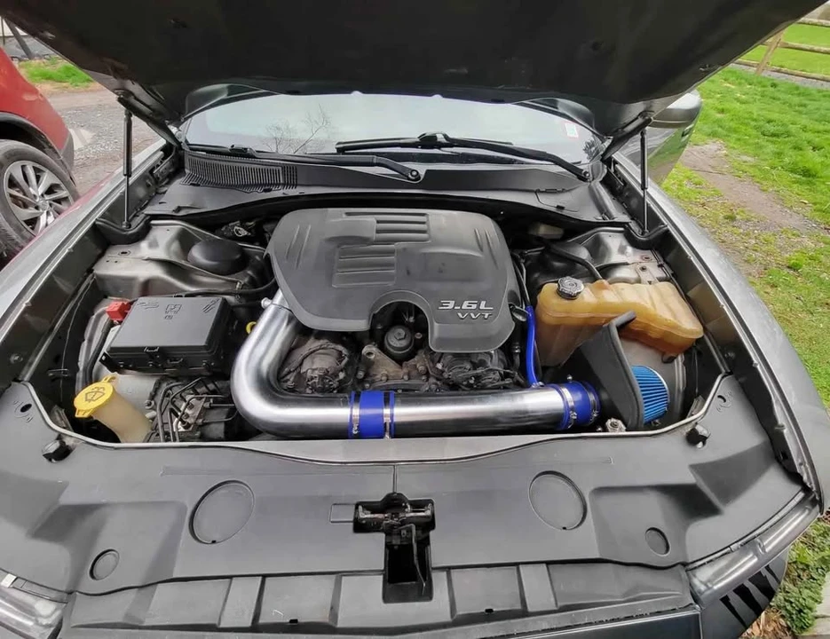 2011 Dodge Charger 7th Gen - Image 4 of 10