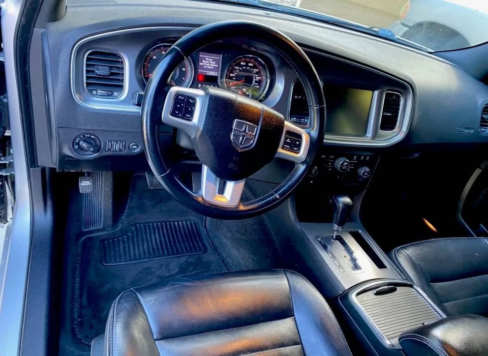 2011 Dodge Charger 7th Gen - Image 7 of 9