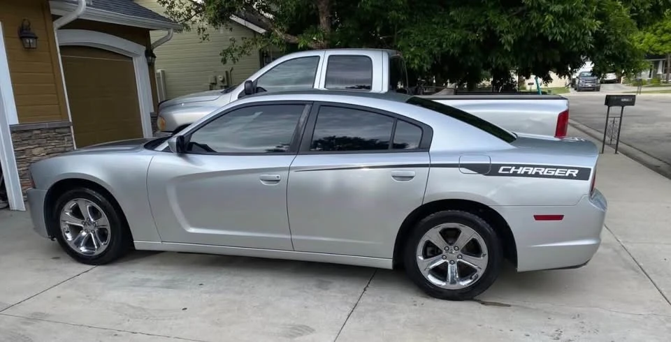 2011 Dodge Charger 7th Gen - Image 2 of 9