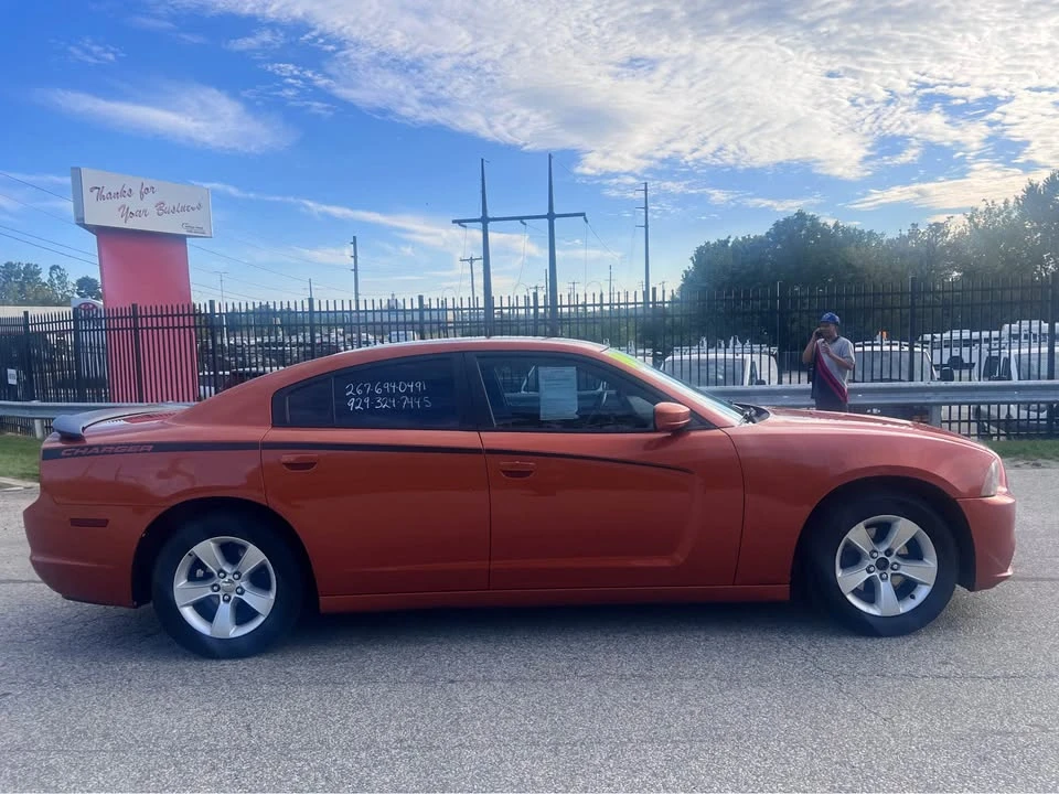 2011 Dodge Charger 7th Gen - Image 12 of 16