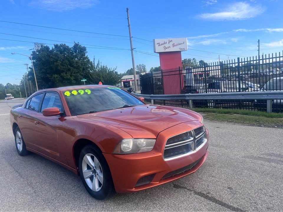 2011 Dodge Charger 7th Gen - Image 9 of 16