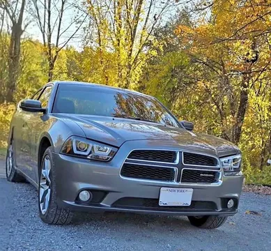 2011 Dodge Charger SE Sedan 4D