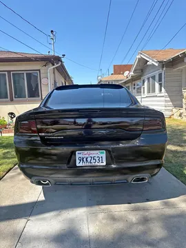 2011 Dodge Charger SE Sedan 4D