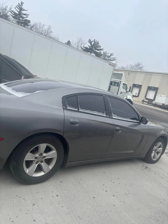 2011 Dodge Charger 7th Gen - Image 2 of 15