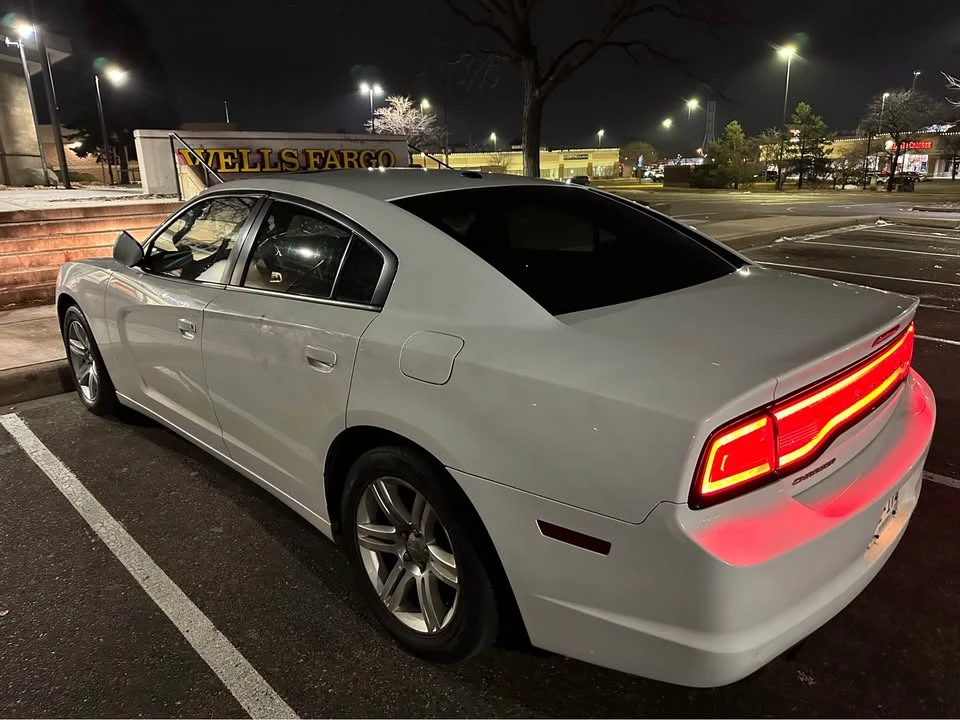 2011 Dodge Charger 7th Gen - Image 3 of 11